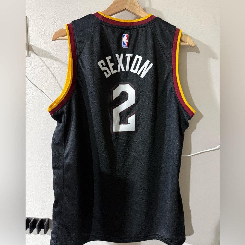 Youth Cleveland Cavaliers Nike Jersey, Sz XL - Picture 2 of 2